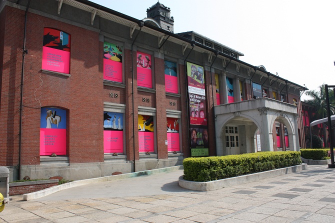 「signs of memory Pink Windows Project 2010 at MOCA Taipei」 2010年　台北當代藝術館 　