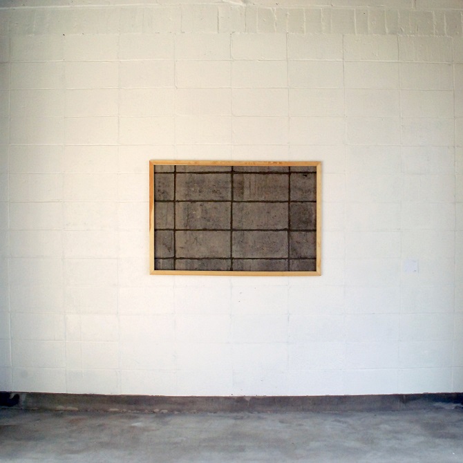 「Ambilocus」　2014年　壁、ホワイトペンキ