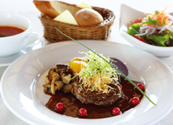 牛フィレ肉のステーキ 六甲枝垂れ仕立て(ディナー)