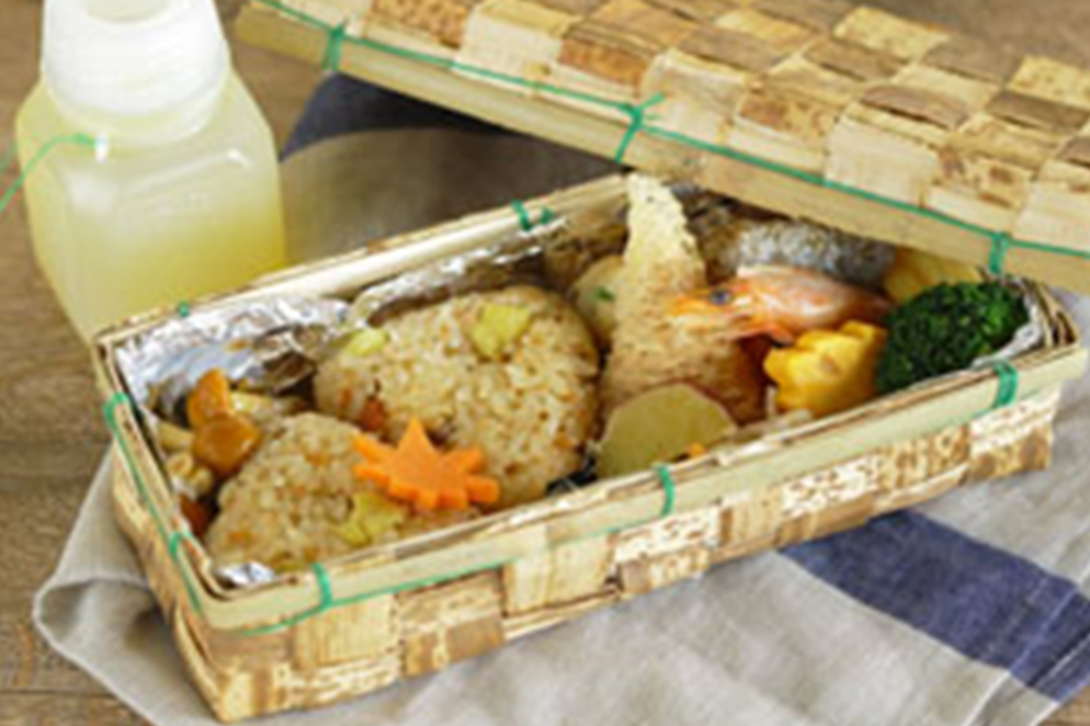 秋の行楽弁当（950円）