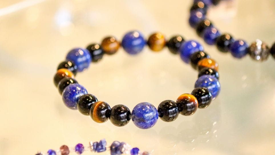 Lapis lazuli / tiger eye / onyx bracelet