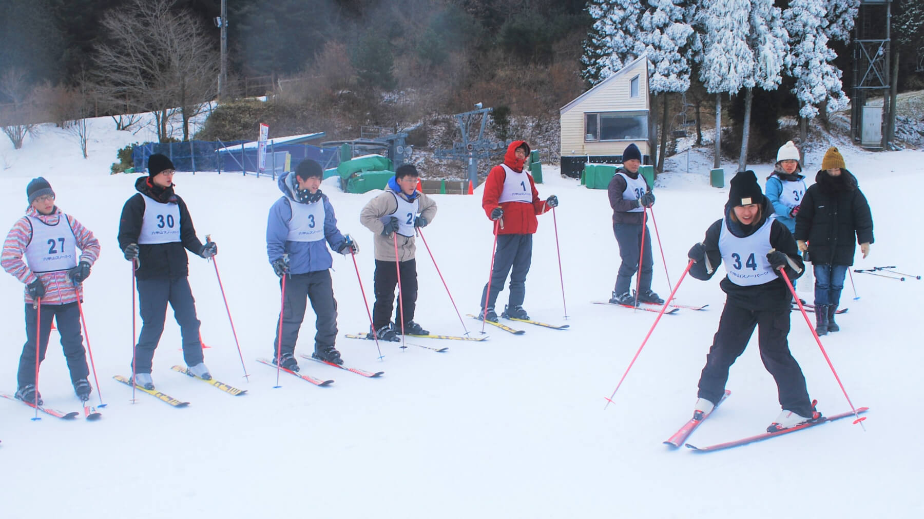 Foreign guest ski school image