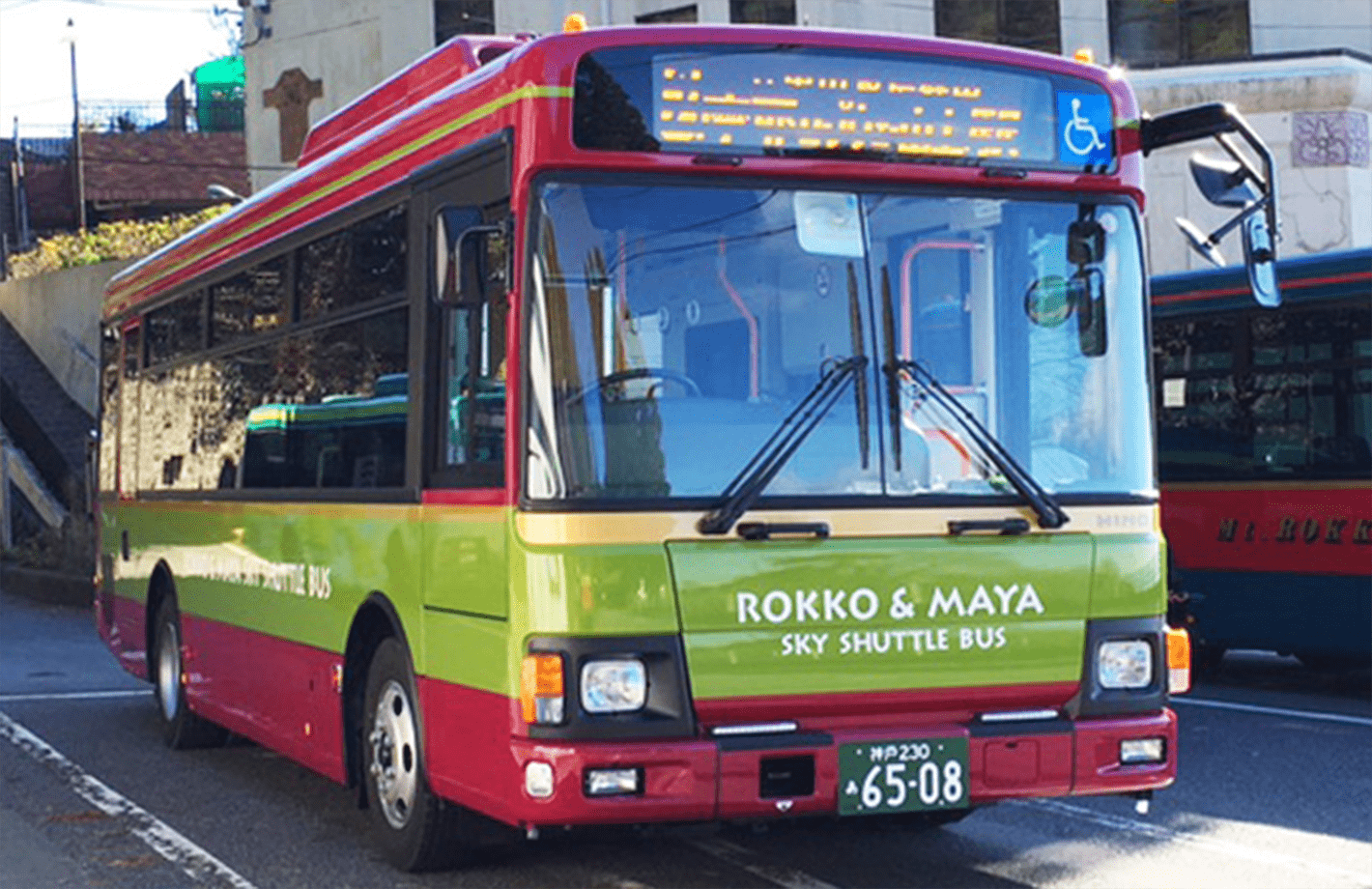 Xe buýt đưa đón Rokko & Maya Sky